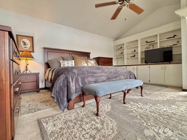 135 Iroquois Dr, Cherokee Village, AR 72529