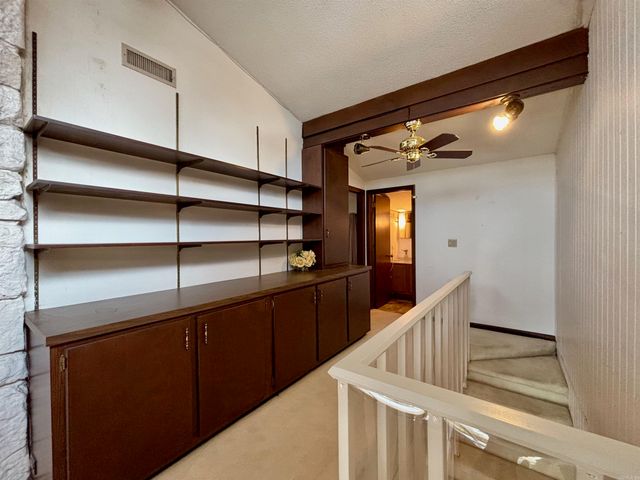 135 Iroquois Dr, Cherokee Village, AR 72529