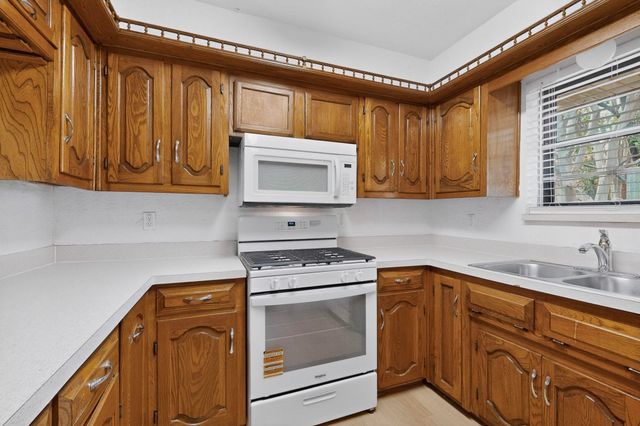 213 Gregory Drive, Desoto, TX 75115