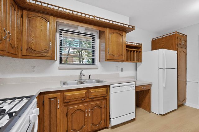 213 Gregory Drive, Desoto, TX 75115