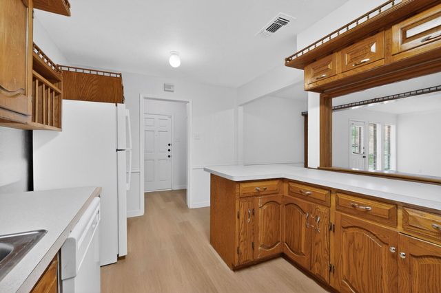 213 Gregory Drive, Desoto, TX 75115