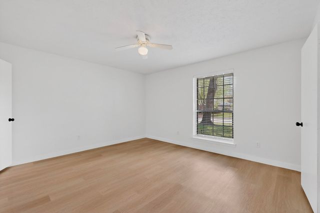 213 Gregory Drive, Desoto, TX 75115