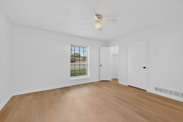 213 Gregory Drive, Desoto, TX 75115