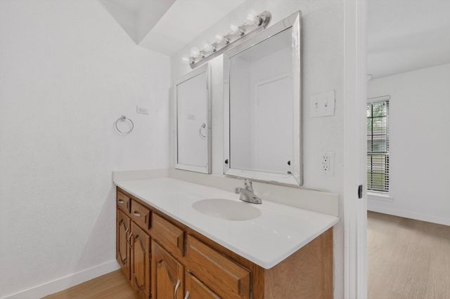 213 Gregory Drive, Desoto, TX 75115