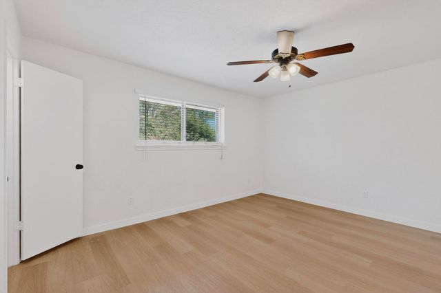 213 Gregory Drive, Desoto, TX 75115