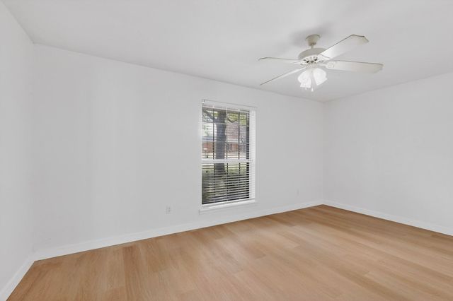 213 Gregory Drive, Desoto, TX 75115