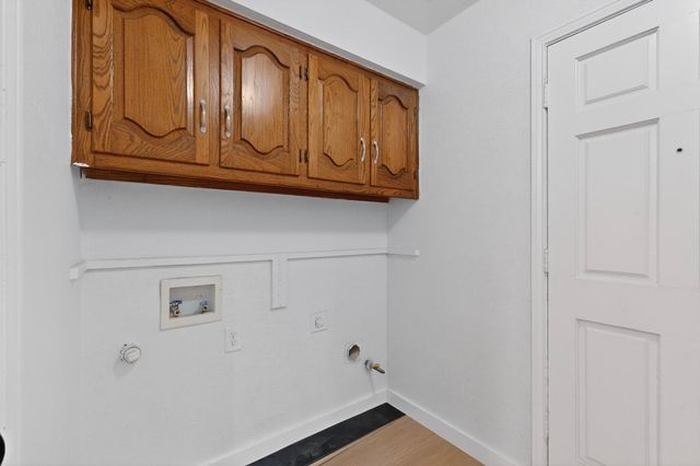 213 Gregory Drive, Desoto, TX 75115