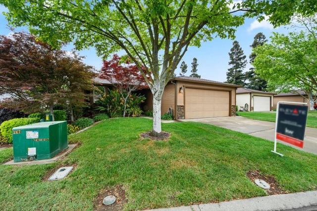 7523 Sunfaire Ln, Sacramento, CA 95828