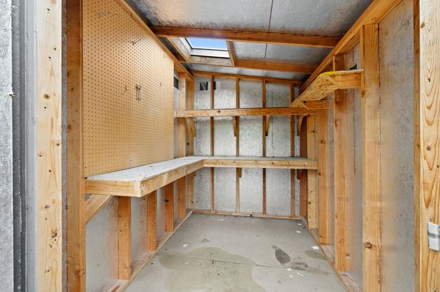 7523 Sunfaire Ln, Sacramento, CA 95828