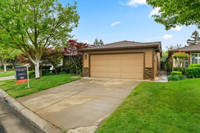 7523 Sunfaire Ln, Sacramento, CA 95828