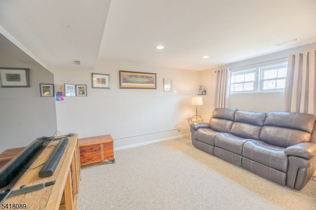 9 Montrose Rd, Franklin Twp., NJ 08873