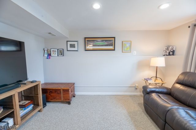 9 Montrose Rd, Franklin Twp., NJ 08873