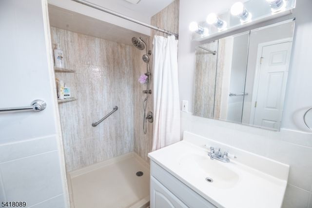 9 Montrose Rd, Franklin Twp., NJ 08873