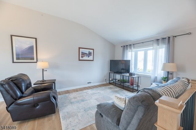 9 Montrose Rd, Franklin Twp., NJ 08873