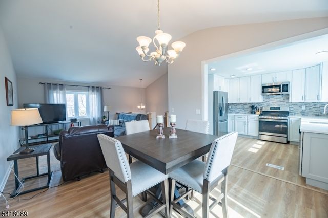 9 Montrose Rd, Franklin Twp., NJ 08873