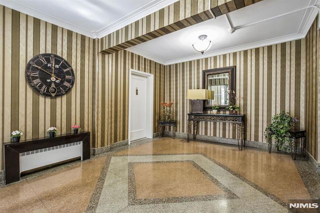 2350 Linwood Avenue 4E, Fort Lee, NJ 07024