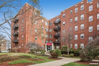 2350 Linwood Avenue 4E, Fort Lee, NJ 07024
