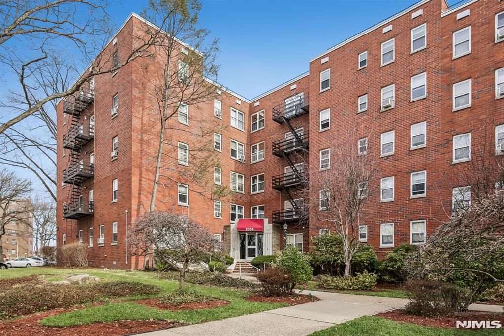 2350 Linwood Avenue 4E, Fort Lee, NJ 07024