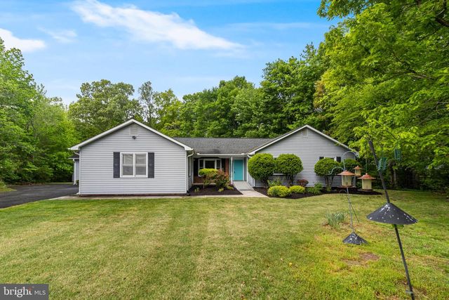 37287 E LAKELAND DR, Mechanicsville, MD 20659