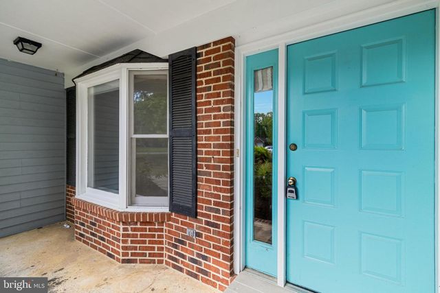 37287 E LAKELAND DR, Mechanicsville, MD 20659