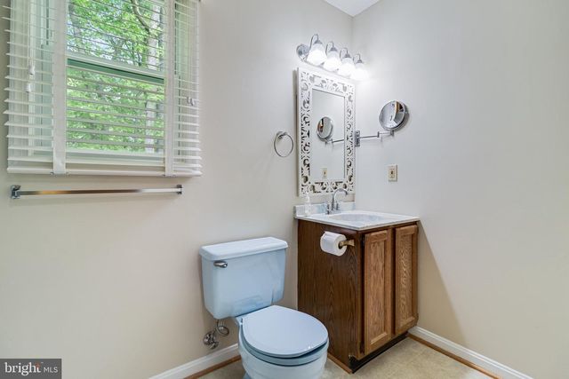 37287 E LAKELAND DR, Mechanicsville, MD 20659