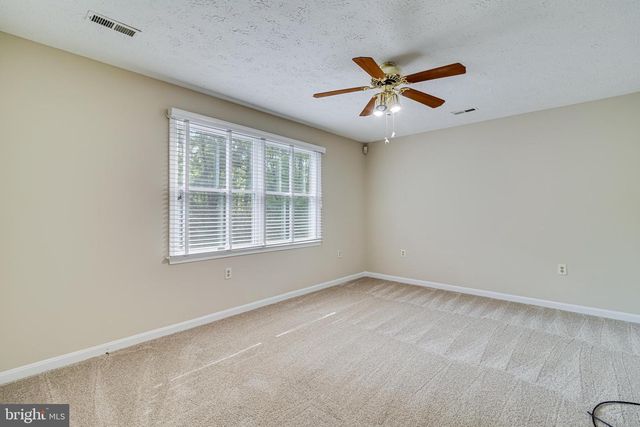 37287 E LAKELAND DR, Mechanicsville, MD 20659