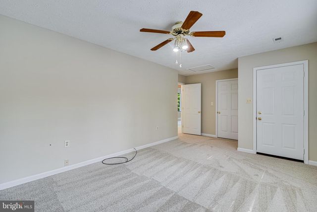 37287 E LAKELAND DR, Mechanicsville, MD 20659