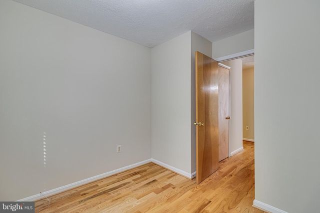 37287 E LAKELAND DR, Mechanicsville, MD 20659