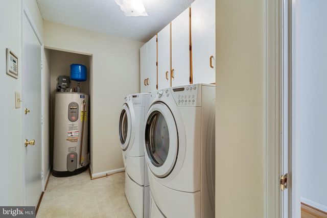 37287 E LAKELAND DR, Mechanicsville, MD 20659