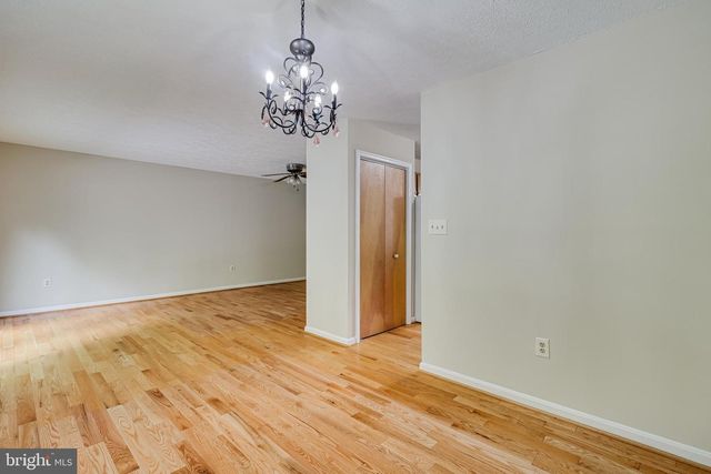 37287 E LAKELAND DR, Mechanicsville, MD 20659