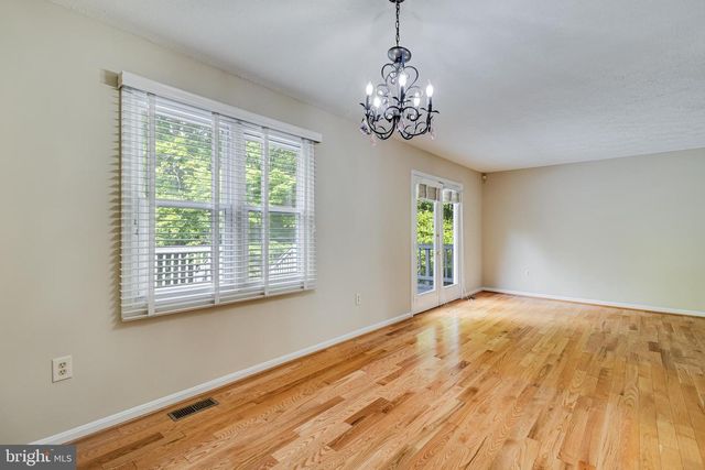 37287 E LAKELAND DR, Mechanicsville, MD 20659