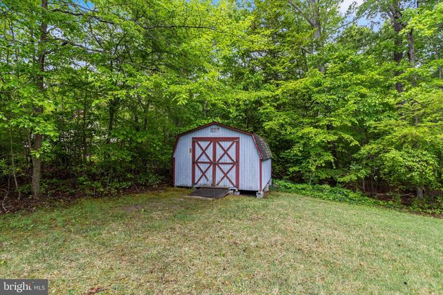 37287 E LAKELAND DR, Mechanicsville, MD 20659