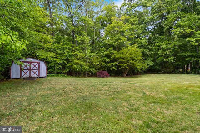 37287 E LAKELAND DR, Mechanicsville, MD 20659
