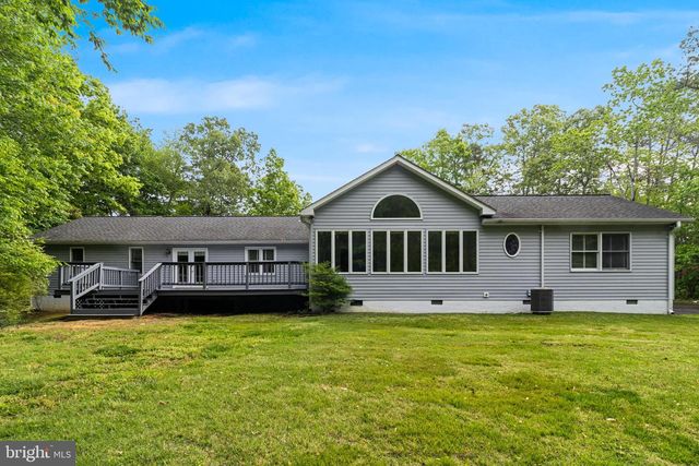 37287 E LAKELAND DR, Mechanicsville, MD 20659