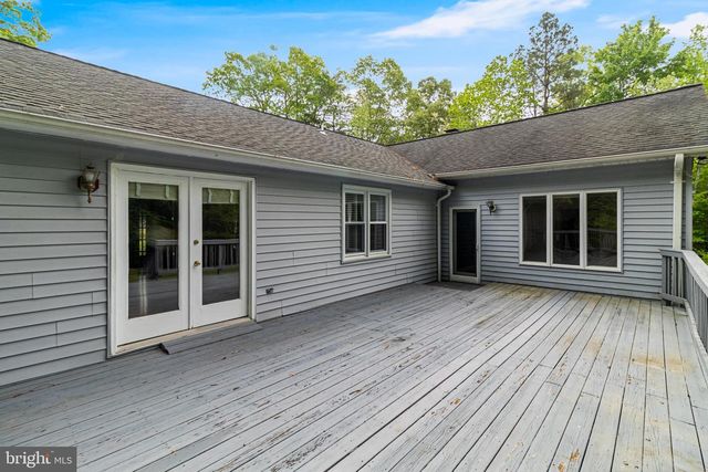 37287 E LAKELAND DR, Mechanicsville, MD 20659