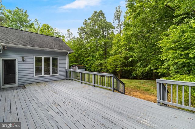 37287 E LAKELAND DR, Mechanicsville, MD 20659