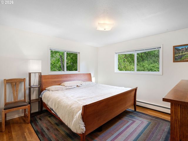 3945 PARKER Rd, West Linn, OR 97068