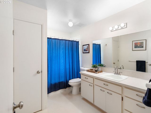3945 PARKER Rd, West Linn, OR 97068