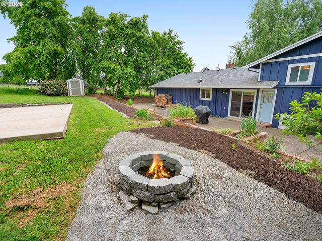 3945 PARKER Rd, West Linn, OR 97068