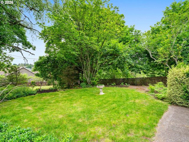 3945 PARKER Rd, West Linn, OR 97068
