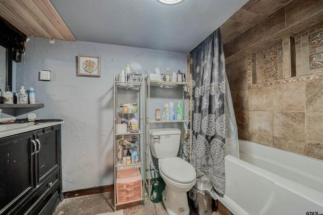 15818 Mountainview Rd, Winona, TX 75792