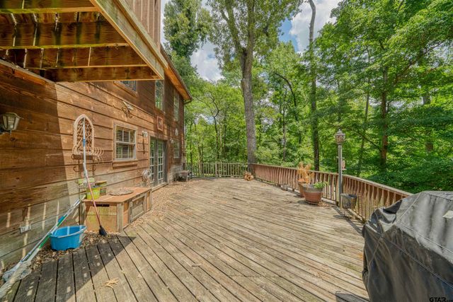 15818 Mountainview Rd, Winona, TX 75792