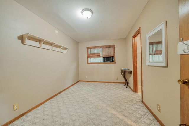 15818 Mountainview Rd, Winona, TX 75792