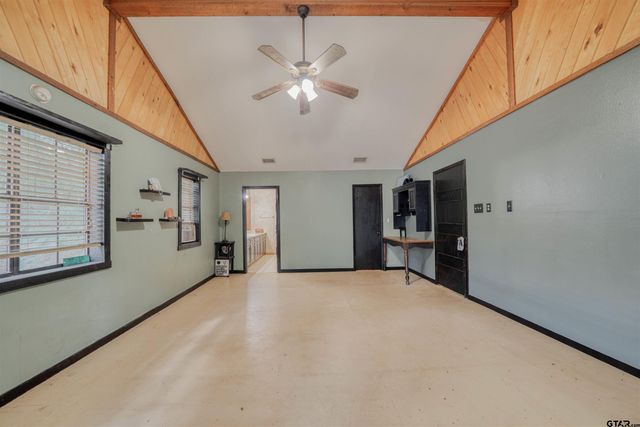 15818 Mountainview Rd, Winona, TX 75792