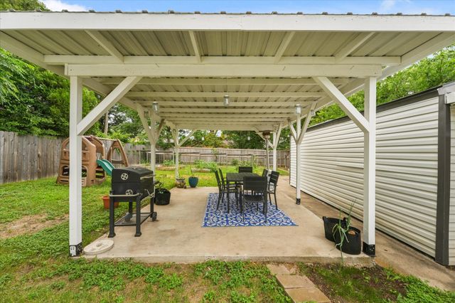 3350 Glenhaven Boulevard, Dallas, TX 75211