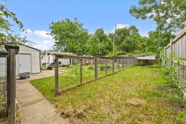 3350 Glenhaven Boulevard, Dallas, TX 75211