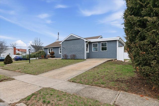 1871 Relyea Drive, Merrick, NY 11566