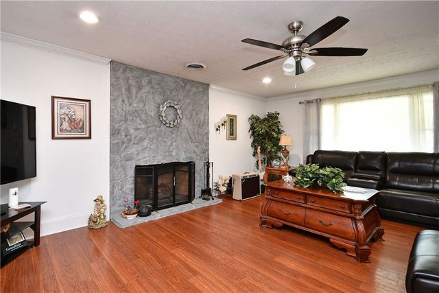 208 Sheffield Court, Easley, SC 29642