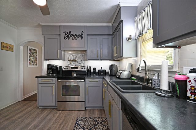 208 Sheffield Court, Easley, SC 29642