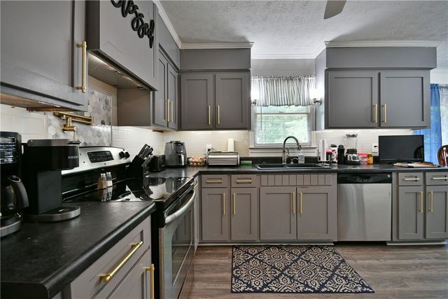 208 Sheffield Court, Easley, SC 29642